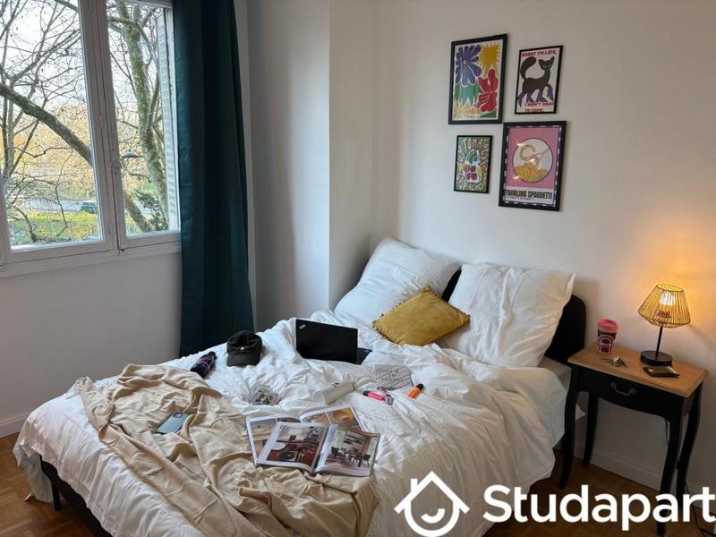 Chambre - 10 m² - 1 pièce