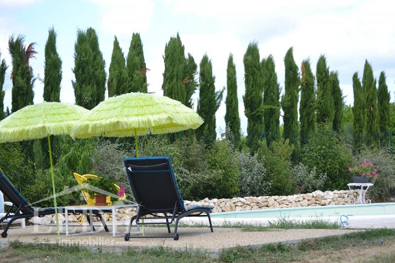 Maison - 182 m² - 3 pièces