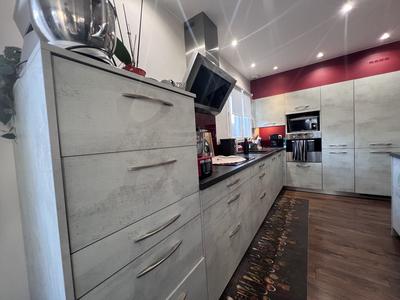 Maison - 137 m² - 5 pièces