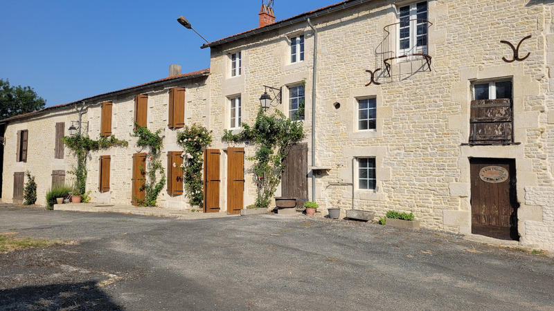 Maison - 200 m² - 7 pièces