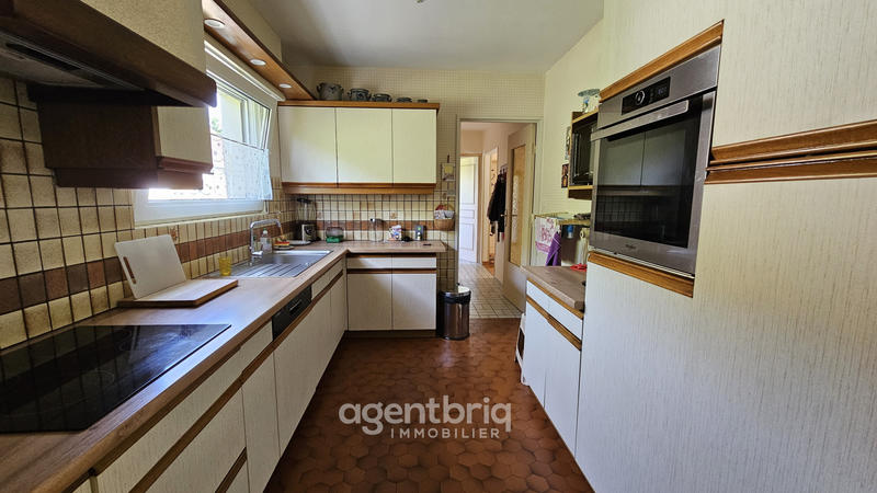 Maison - 172 m² - 9 pièces