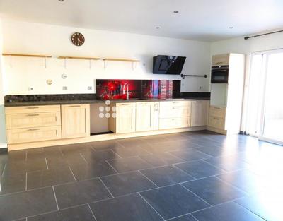 Maison ancienne - 207 m² - 6 pièces