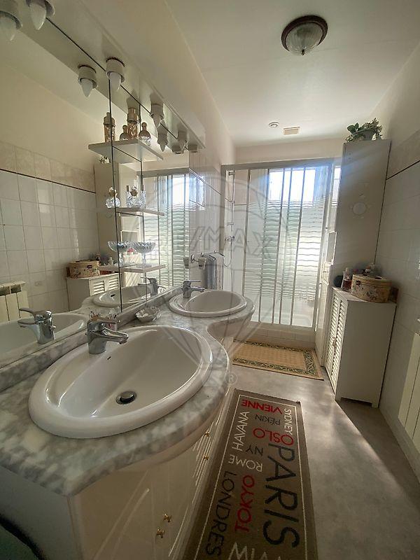 Maison - 96 m² - 4 pièces