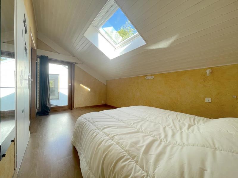 Maison - 210 m² - 6 pièces