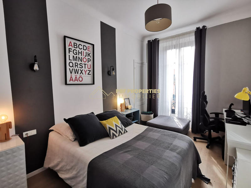 Appartement - 85 m² - 3 pièces