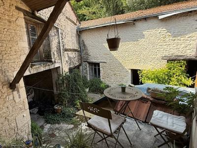 Maison de ville - 103 m² - 9 pièces