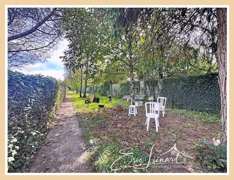 Maison - 229 m² - 9 pièces