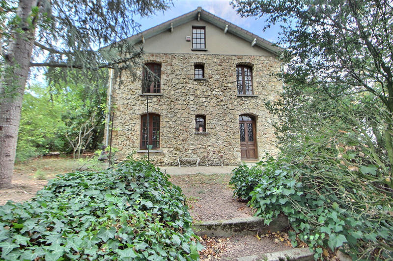 Maison - 160 m² - 7 pièces