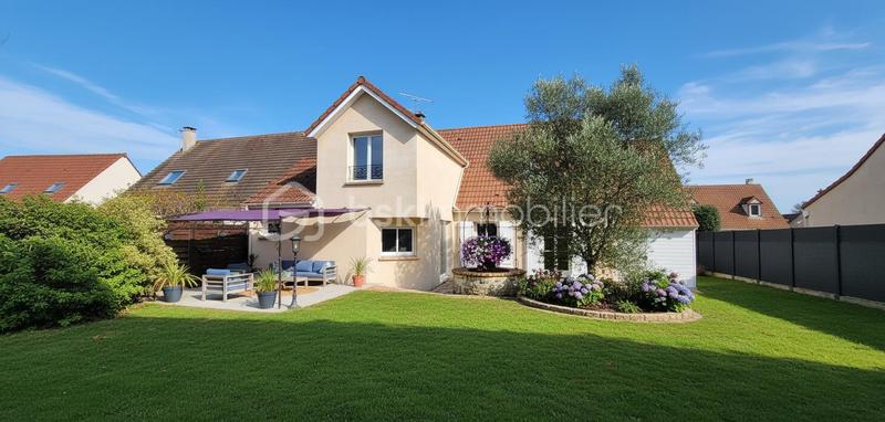 Maison - 150 m² - 8 pièces