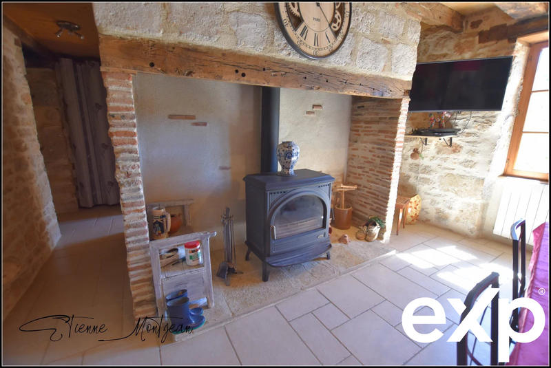 Maison traditionnelle - 157 m² - 6 pièces