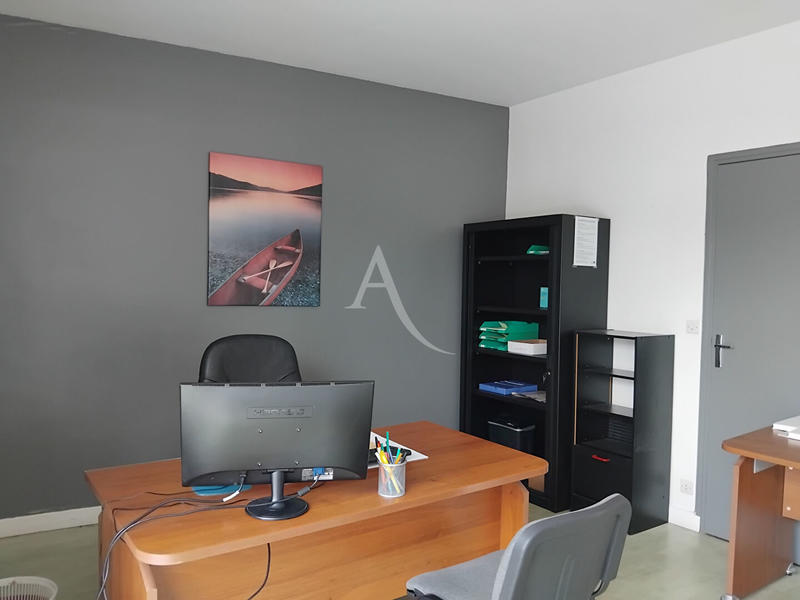 Local commercial - 95 m² - 3 pièces