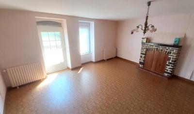 Maison en pierre - 140 m² - 6 pièces