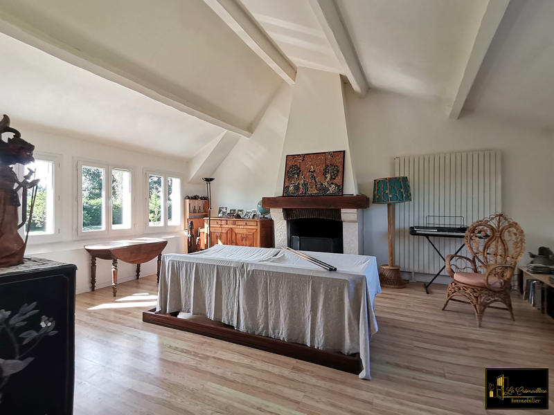 Maison ancienne - 230 m² - 8 pièces