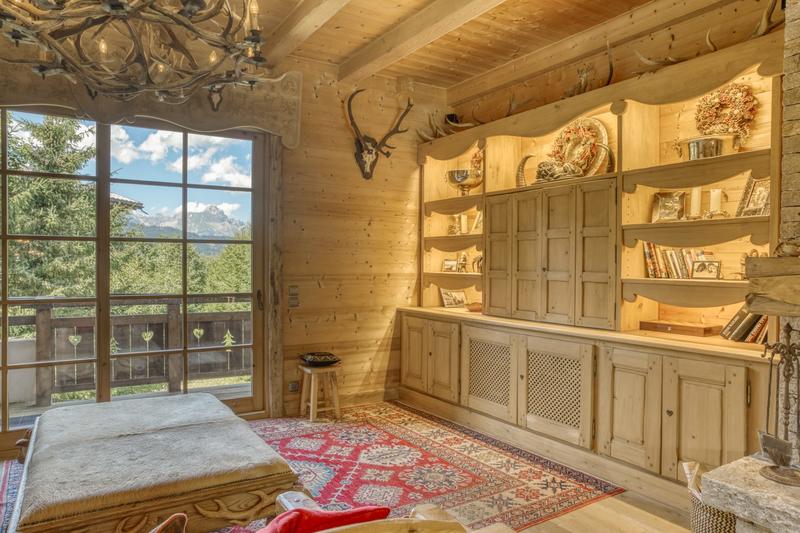 Châlet - 383 m² - 8 pièces