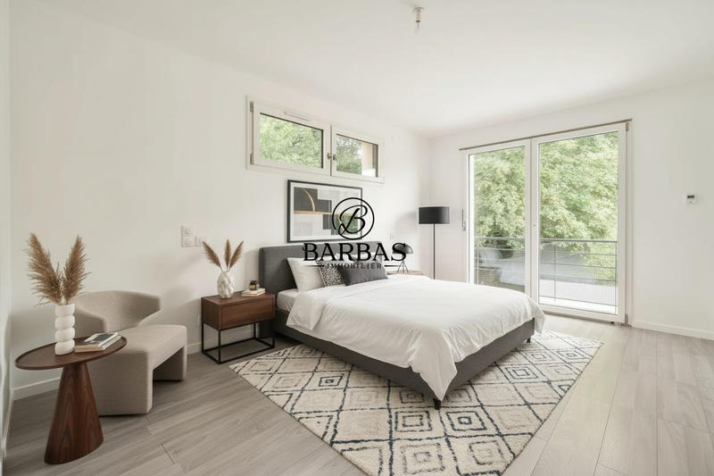 Maison - 302 m² - 10 pièces