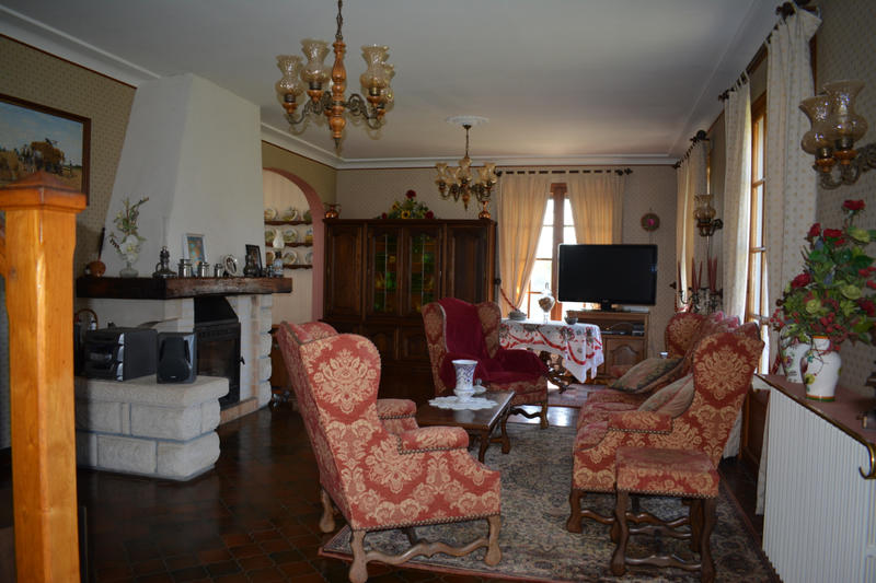 Maison - 202 m² - 10 pièces