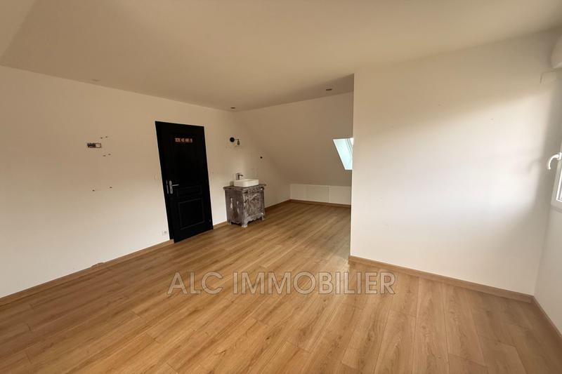 Maison - 151 m² - 7 pièces