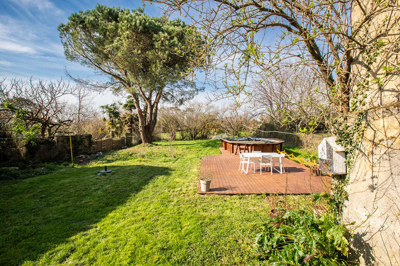 Maison - 216 m² - 8 pièces