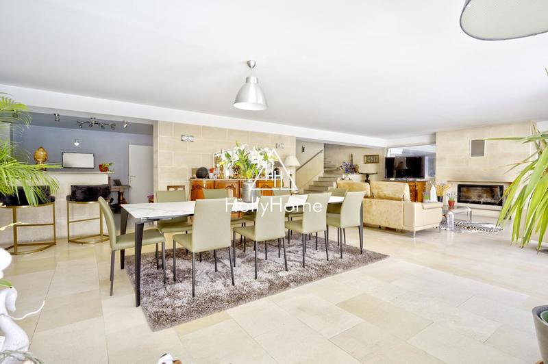 Maison ancienne - 237 m² - 7 pièces