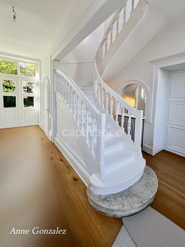 Maison bourgeoise - 280 m² - 8 pièces