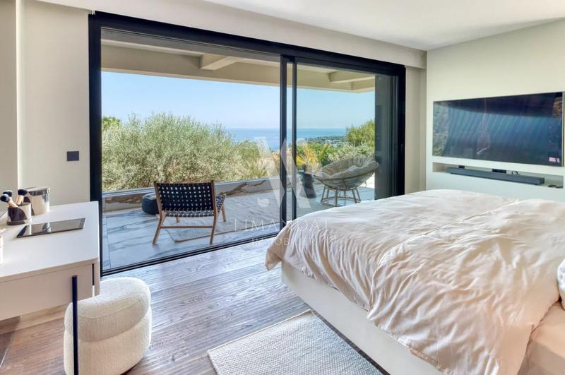 Villa - 286 m² - 6 pièces