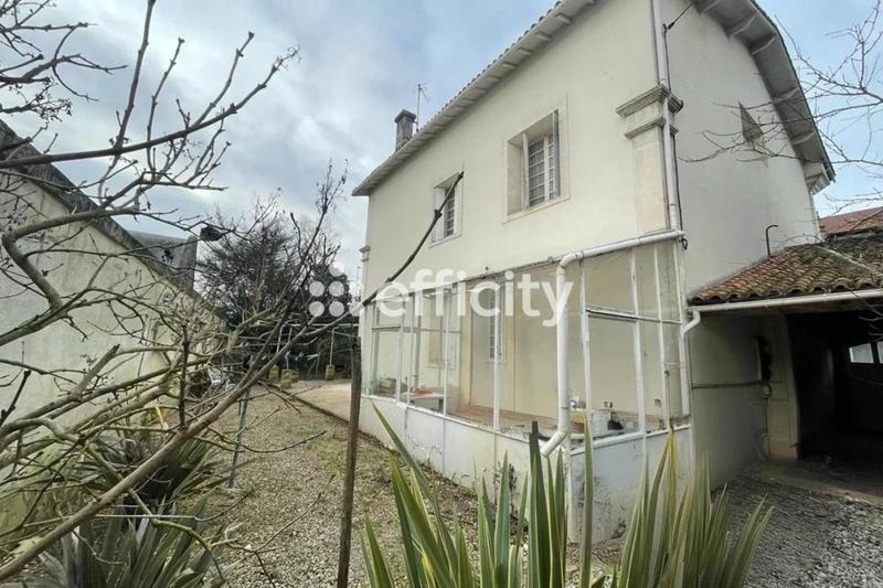 Maison - 265 m² - 8 pièces