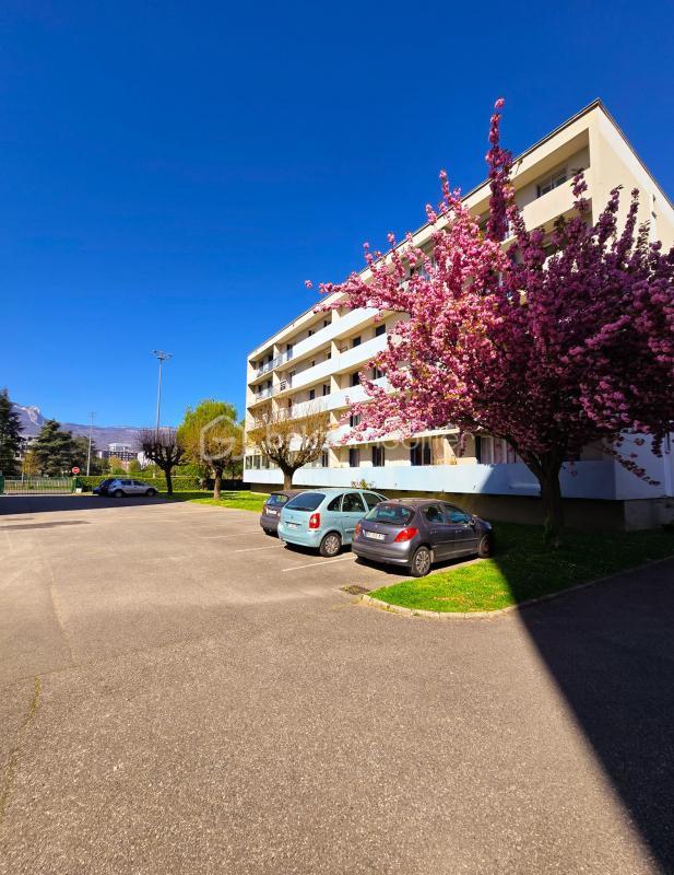 Appartement - 88 m² - 5 pièces