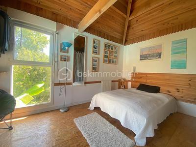 Maison - 215 m² - 8 pièces