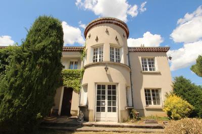 Maison - 195 m² - 8 pièces