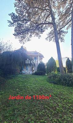 Maison - 210 m² - 7 pièces