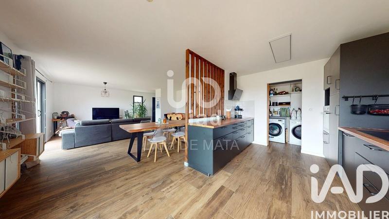 Maison - 104 m² - 4 pièces