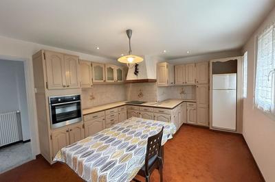 Appartement - 127 m² - 6 pièces