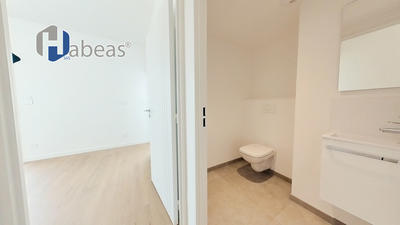 Appartement - 90 m² - 4 pièces