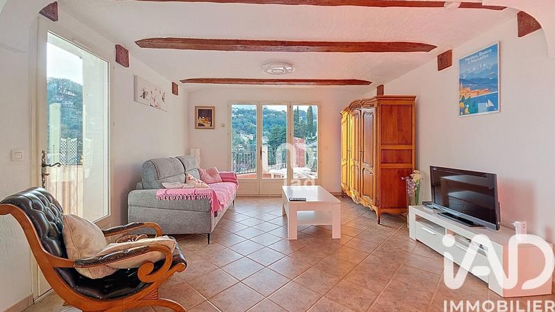 Maison - 200 m² - 6 pièces