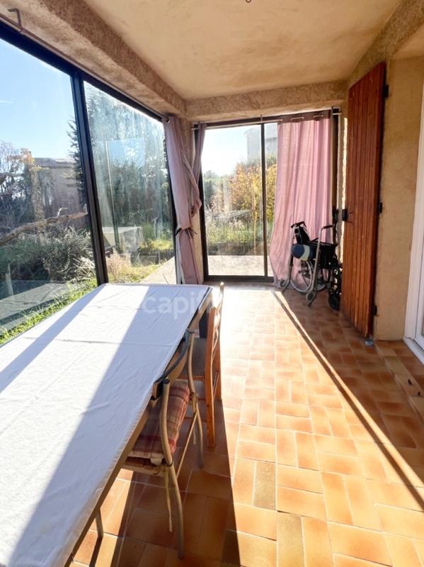 Maison - 222 m² - 7 pièces