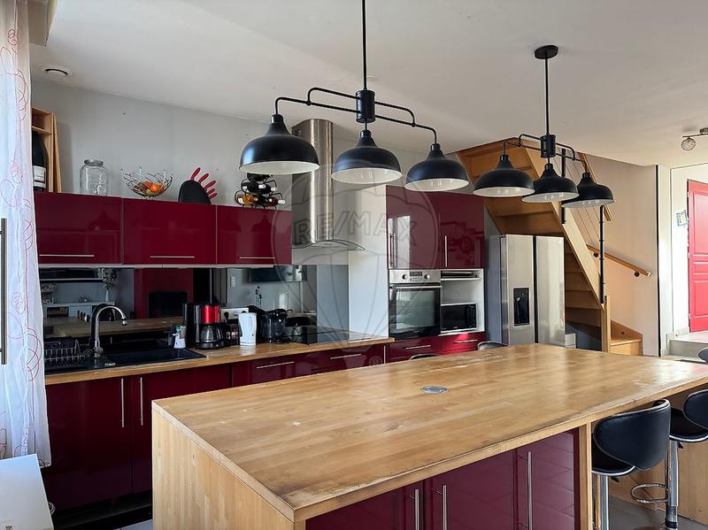 Maison - 100 m² - 5 pièces