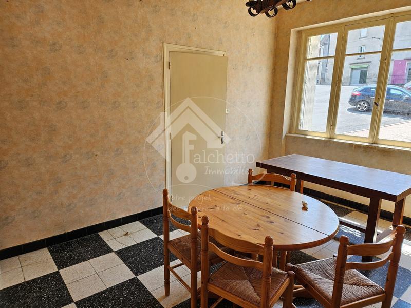 Maison de village - 130 m² - 6 pièces