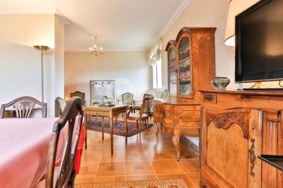 Appartement - 153 m² - 6 pièces