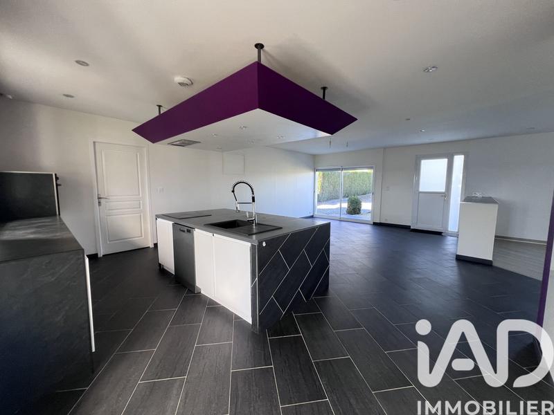 Maison - 111 m² - 5 pièces