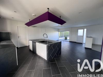 Maison - 111 m² - 5 pièces