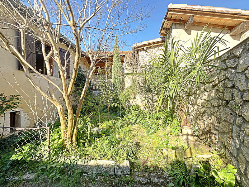 Maison - 202 m² - 6 pièces