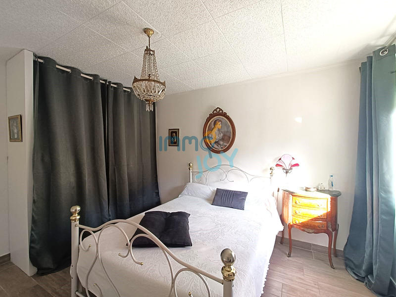 Villa - 213 m² - 8 pièces