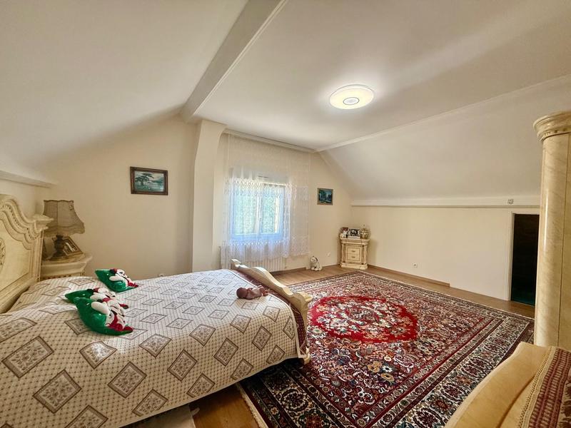 Maison - 178 m² - 6 pièces