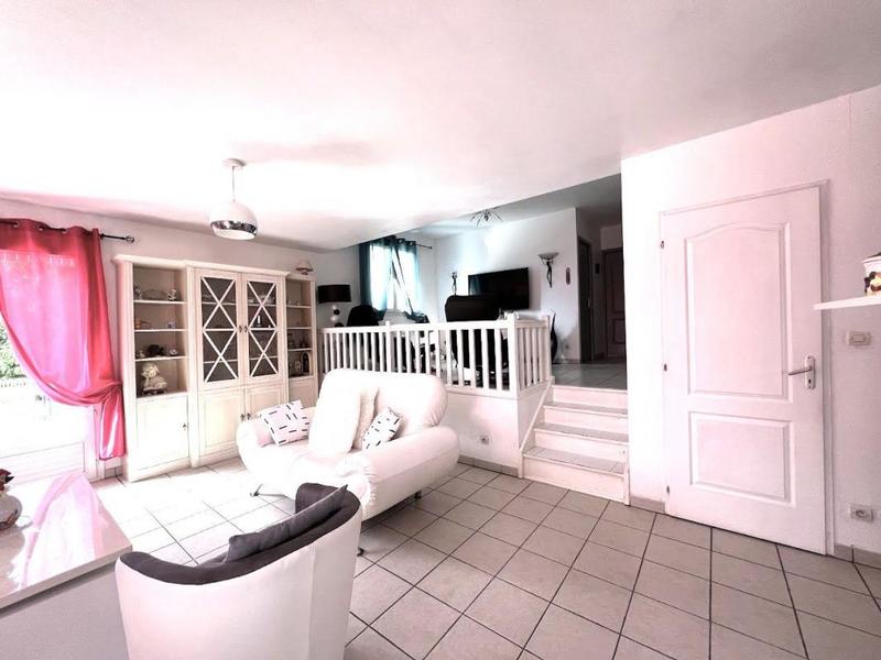 Maison - 122 m² - 6 pièces