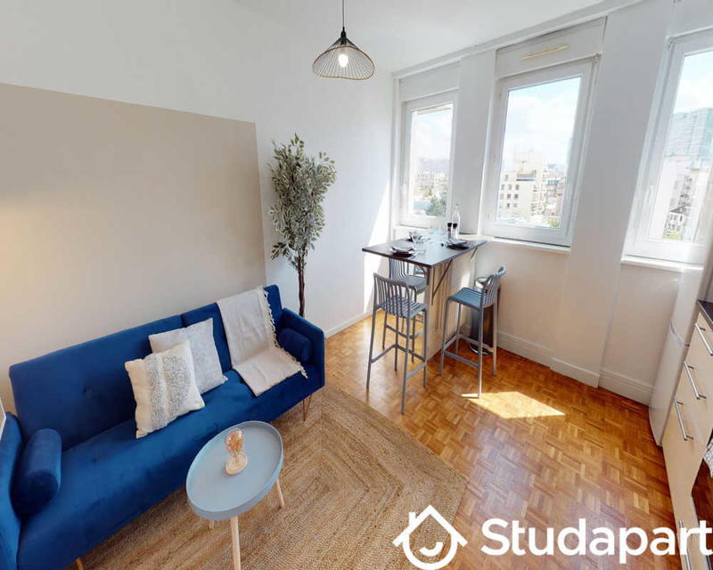 Chambre - 90 m² - 1 pièce