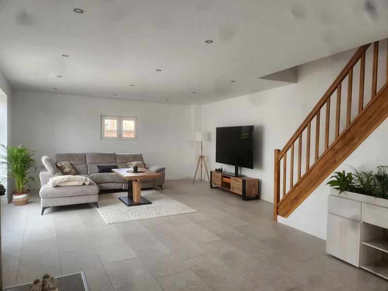 Maison - 95 m² - 5 pièces