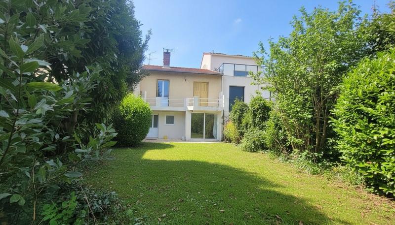 Maison - 91 m² - 4 pièces