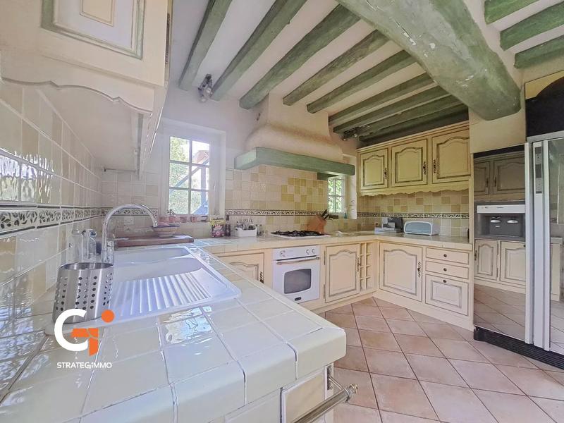 Maison - 361 m² - 10 pièces