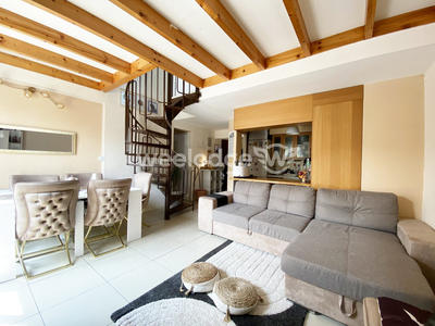 Duplex - 92 m² - 6 pièces