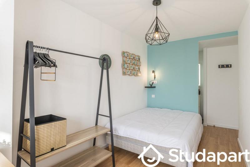 Chambre - 10 m² - 1 pièce